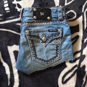 Miss me frayed shorts 🖤